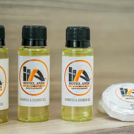 Andi מלון Kryemëdhej