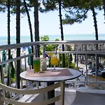 Andi Hotel